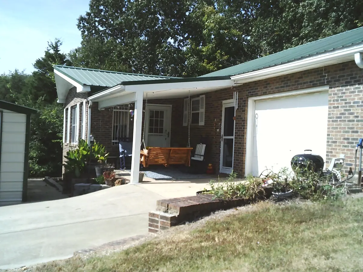104 Tobaccoport Dock Rd, Bumpus Mills, TN 37028