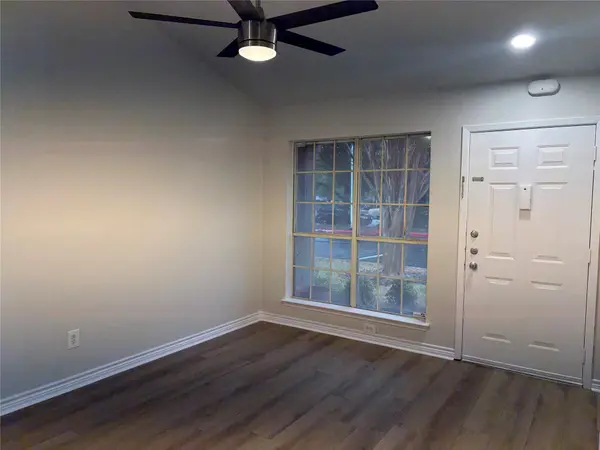 1015 E Yager LN #83, Austin, TX 78753