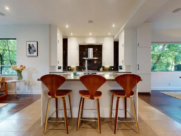 386 Rosewell AVE, Toronto C04, ON M4R 2B4