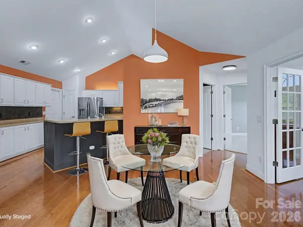 58 Outlook CIR, Swannanoa, NC 28778