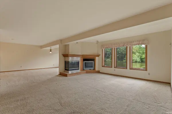 809 Bittersweet Cove DR, Mishawaka, IN 46544