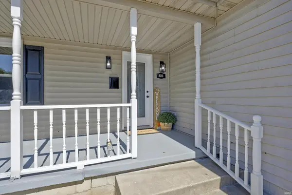 823 W Wood ST, Princeton, IN 47670