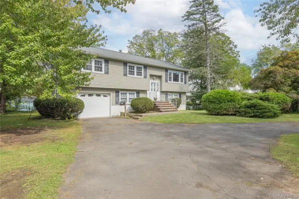 87 Filors LN, Stony Point, NY 10980