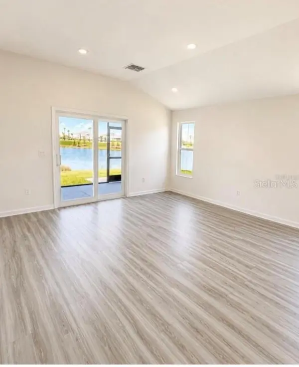 2440 BOWLING TER, Middleton, FL 34762