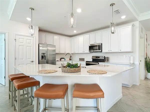 10059 CROOKED CREEK DR #102, Venice, FL 34293