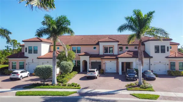 10059 CROOKED CREEK DR #102, Venice, FL 34293