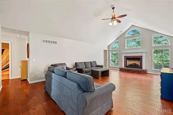 521 Sceptre RD, Wentzville, MO 63385
