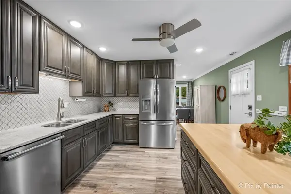 3601 Bluebird LN, Rolling Meadows, IL 60008