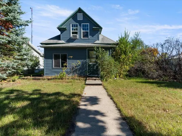 320 8th ST SE #B, Staples, MN 56479
