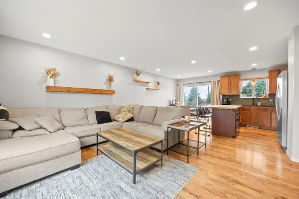109 Homestead CIR, Buffalo, MN 55313