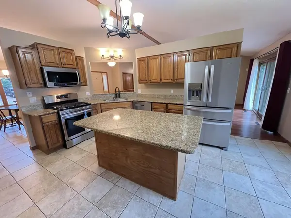 5366 S Park DR, Savage, MN 55378