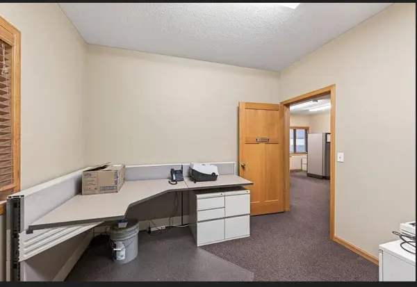 2115 County Road D E #200, Maplewood, MN 55109