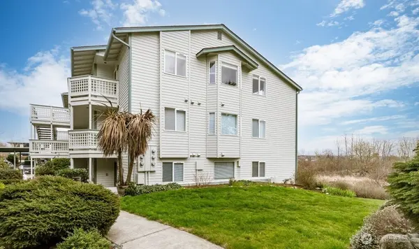 485 SW Bayshore DR #C102, Oak Harbor, WA 98277