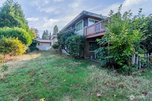 1210 N 33rd PL, Renton, WA 98056