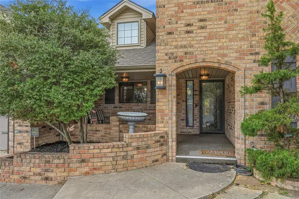 1909 Robin Ridge DR, Norman, OK 73072