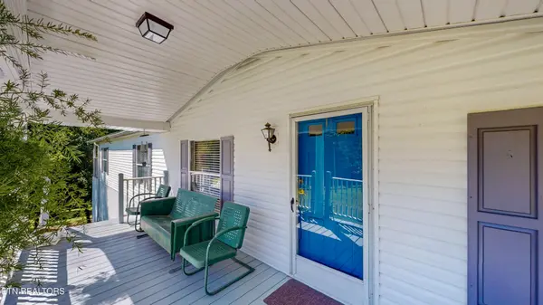706 Shaw Mountain Rd, Tellico Plains, TN 37385