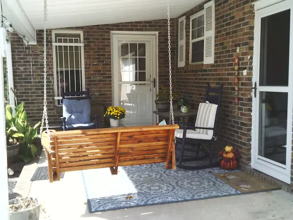 104 Tobaccoport Dock Rd, Bumpus Mills, TN 37028