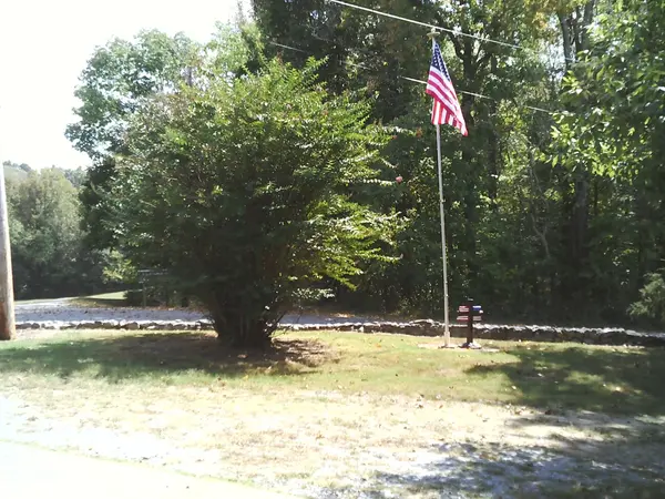 104 Tobaccoport Dock Rd, Bumpus Mills, TN 37028