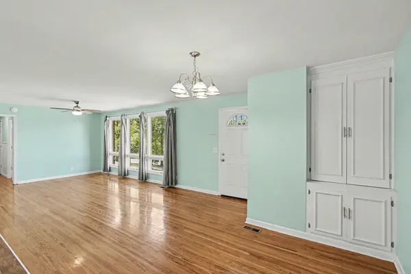 2813 McGavock Pike, Nashville, TN 37214