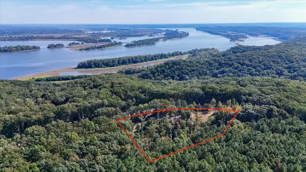 8775 Birdsong Rd, Holladay, TN 38341