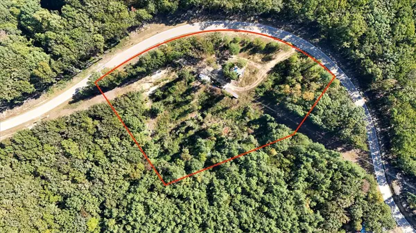 8775 Birdsong Rd, Holladay, TN 38341