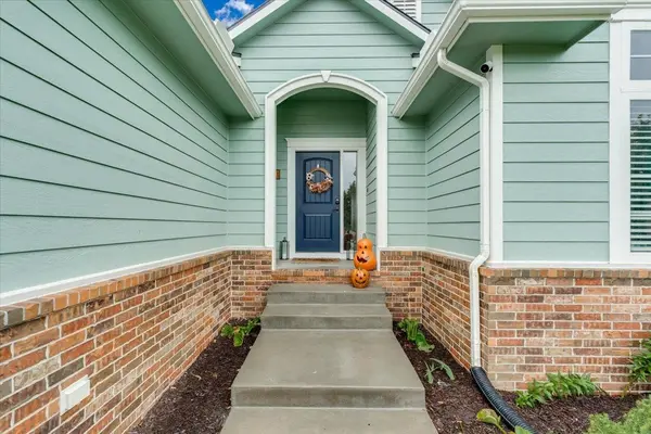 705 Charles, Hesston, KS 67062