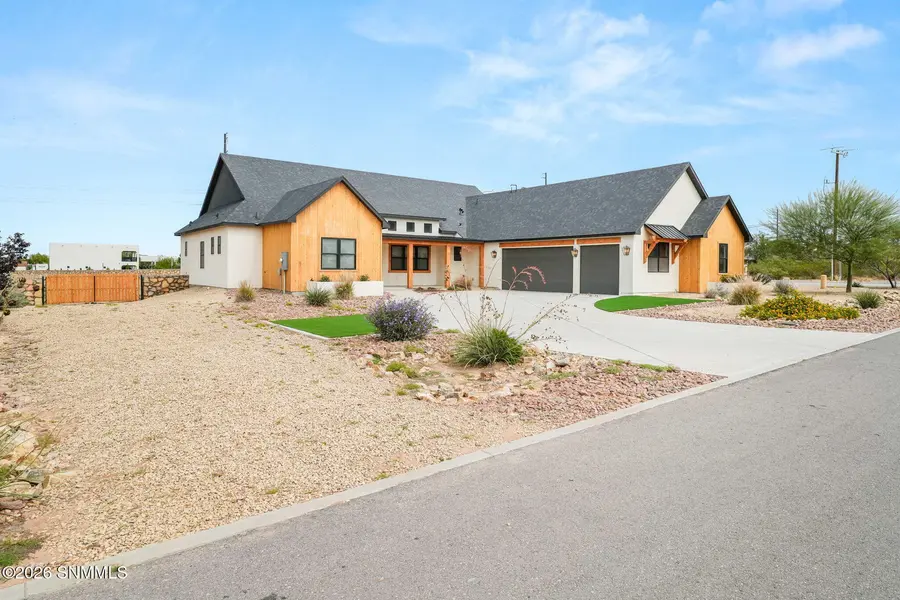 3291 Colina CT, Las Cruces, NM 88012