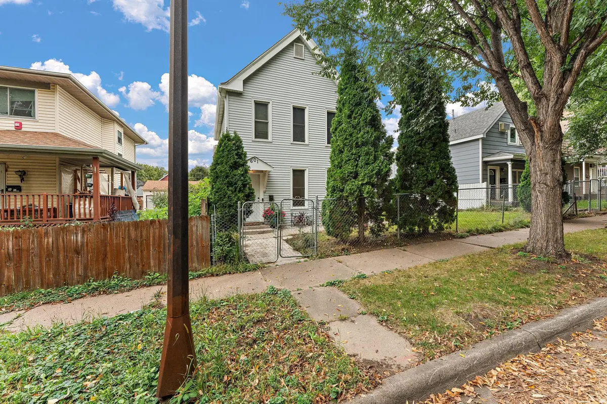601 Sims AVE, Saint Paul, MN 55130