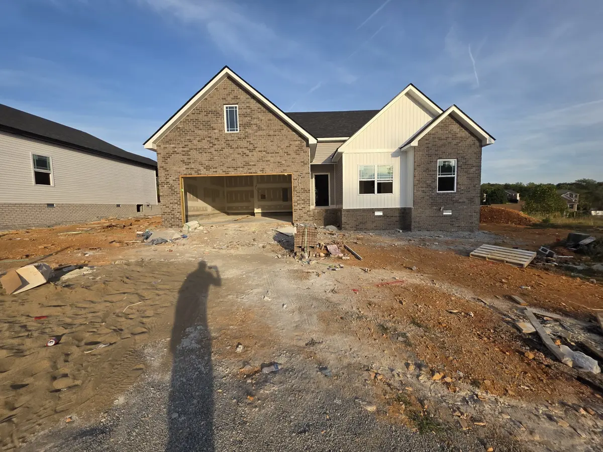 485 S Halifax Ct, Clarksville, TN 37040