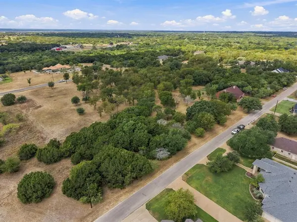 27020 Stonewood Drive, Whitney, TX 76692