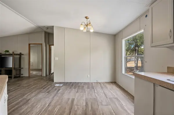 162 Jeffrey DR, Cedar Creek, TX 78612