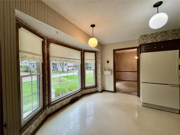 33 Rd Street S. ST #S, Independence, MO 64055