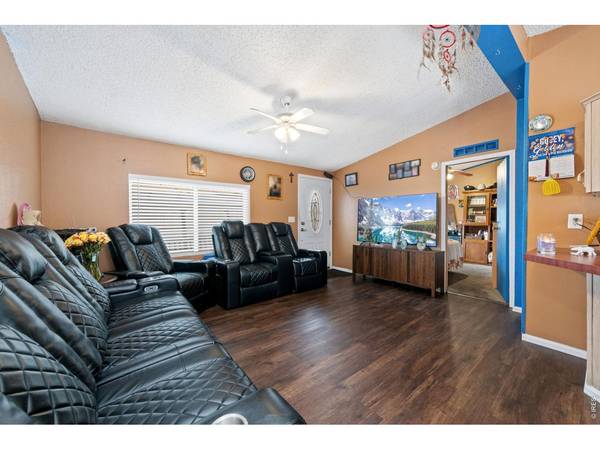 1400 S Collyer #250, Longmont, CO 80501