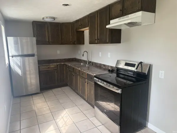616 E Pine ST, Muncie, IN 47303
