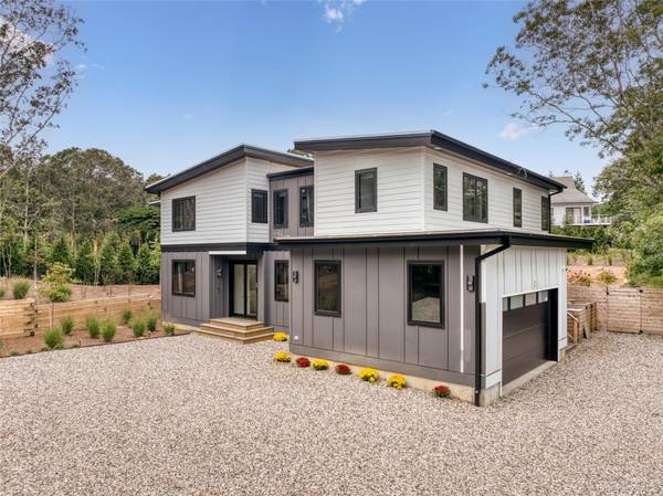 25 S Duncan DR, Montauk, NY 11954