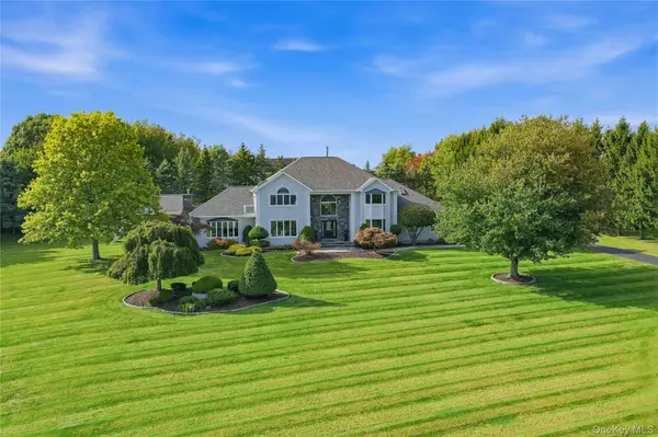 63 Far Horizons DR, Newburgh, NY 12550