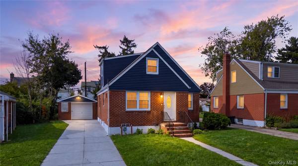 1977 Jackson AVE, Elmont, NY 11003