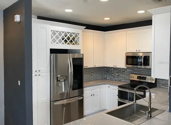 2388 GRAND CENTRAL Pkwy #8, Orlando, FL 32839