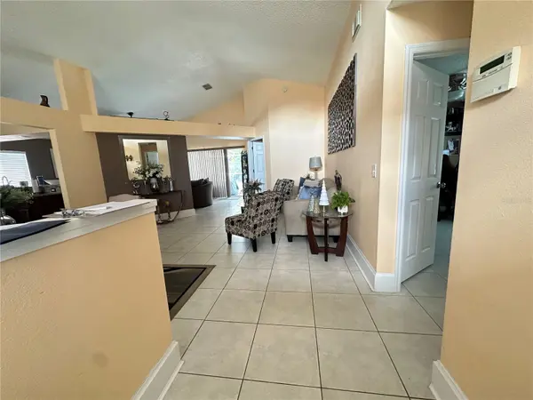 4858 KINGSTON CIR, Kissimmee, FL 34746