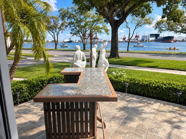 524 CHANNEL DR, Tampa, FL 33606