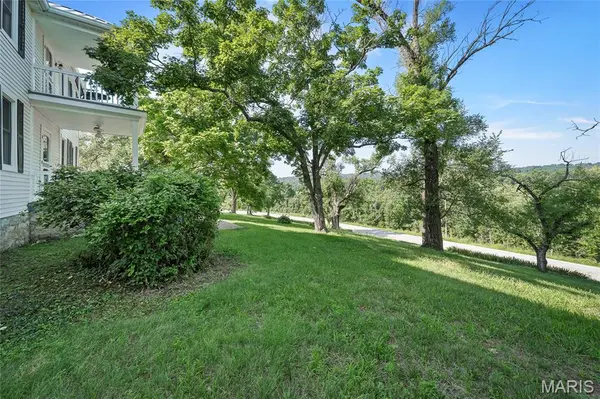 1415 Highway F, Defiance, MO 63341