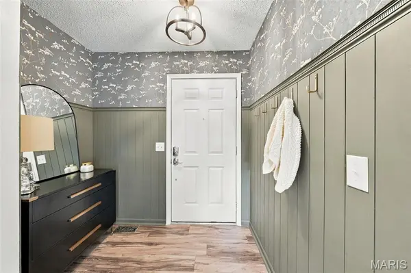 6 S Perry CIR, O'fallon, MO 63366