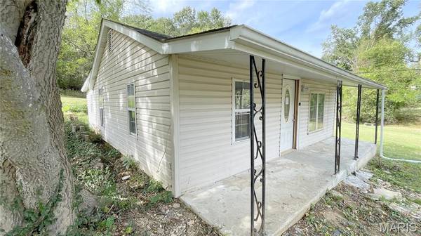 1105 Cliff DR, Festus, MO 63028
