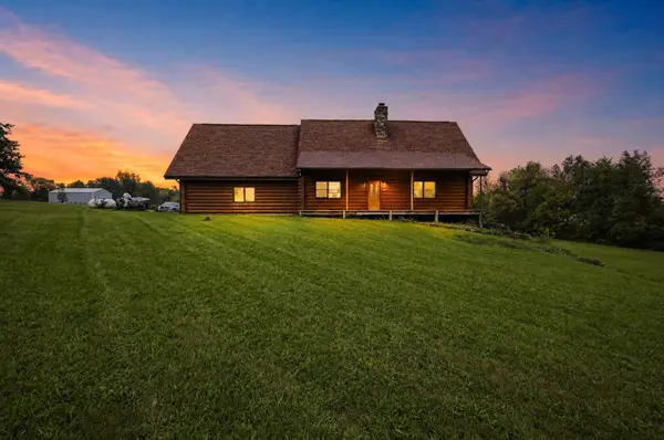 21205 County Line RD, South Beloit, IL 61080