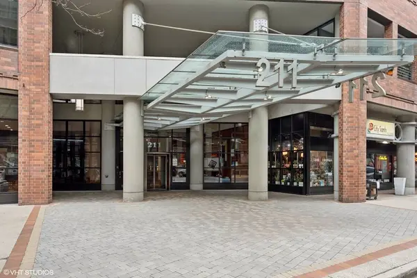 211 E Ohio ST #2211, Chicago, IL 60611