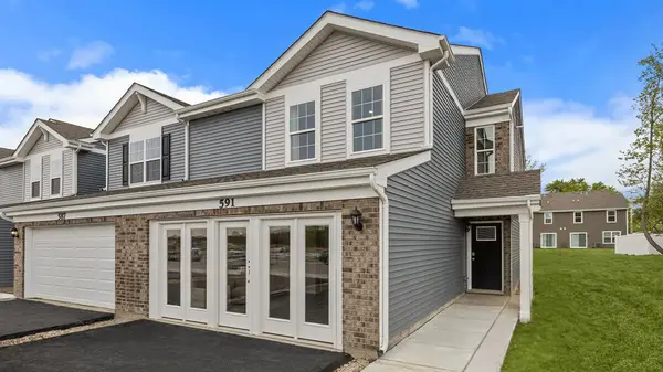 492 Cressmoor BLVD, Hobart, IN 46342