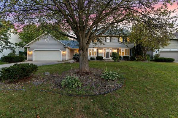 3563 Rae LN, Woodbury, MN 55125