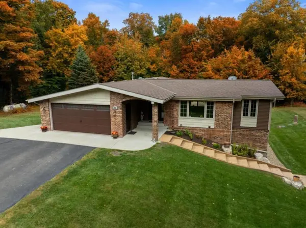1432 80th ST NW, Buffalo, MN 55313