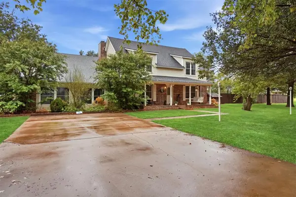 10935 N 2080 RD, Canute, OK 73626