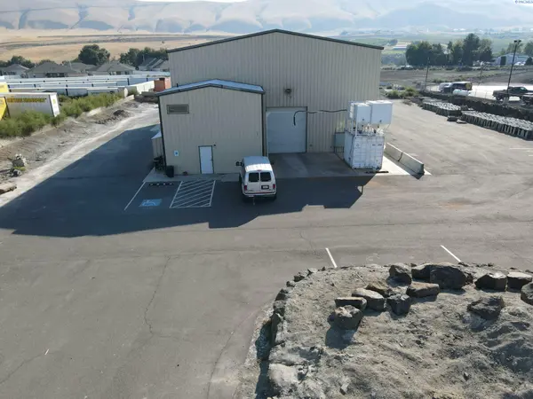 1585 Dale Ave, Benton City, WA